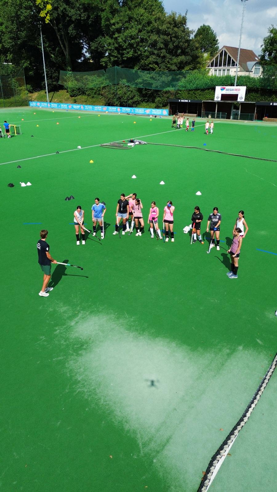 HOCKEY, VIAJES Y CULTURA EN UN MISMO EQUIPO